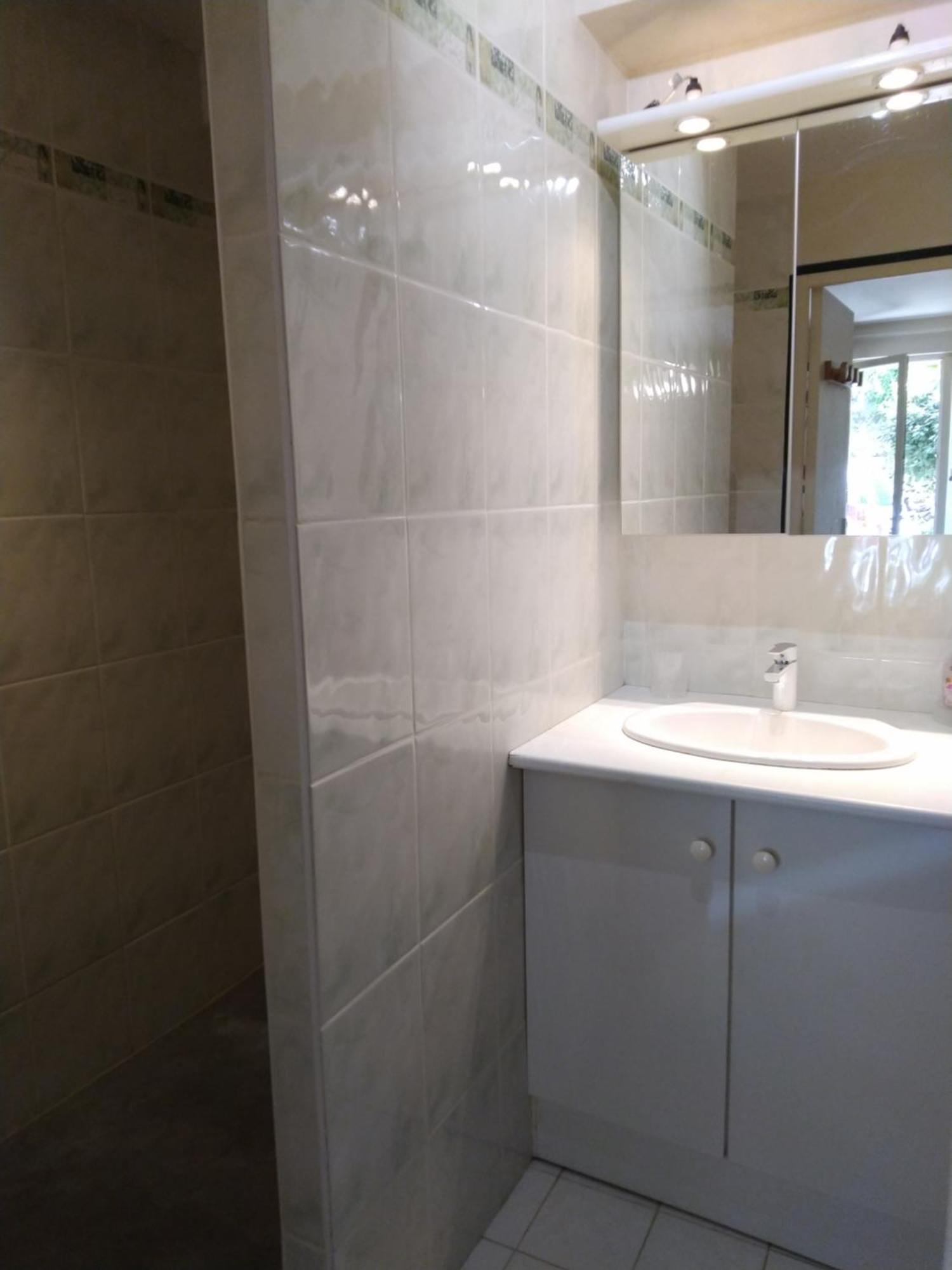 Spacieuse Maison De Village Climatisee Avec Jardin Patio Bessan Εξωτερικό φωτογραφία